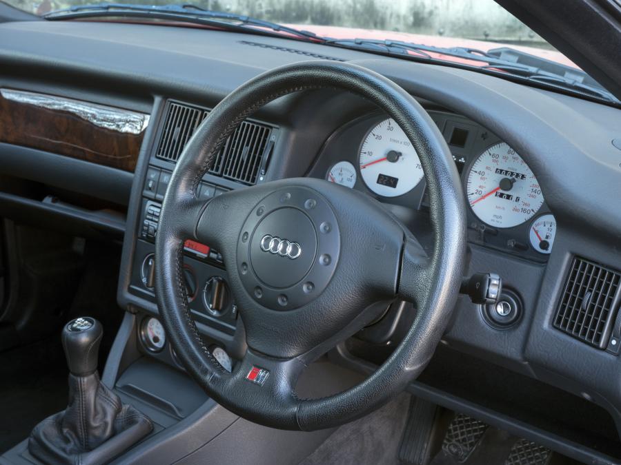  Audi S2 Coupe (89, 8B) 1990 года  (UK) (фото 11 из 25)